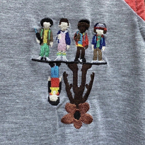 🌸Stranger Things sleeveless shirt with embroidered characters size XS - Picture 2 of 7
